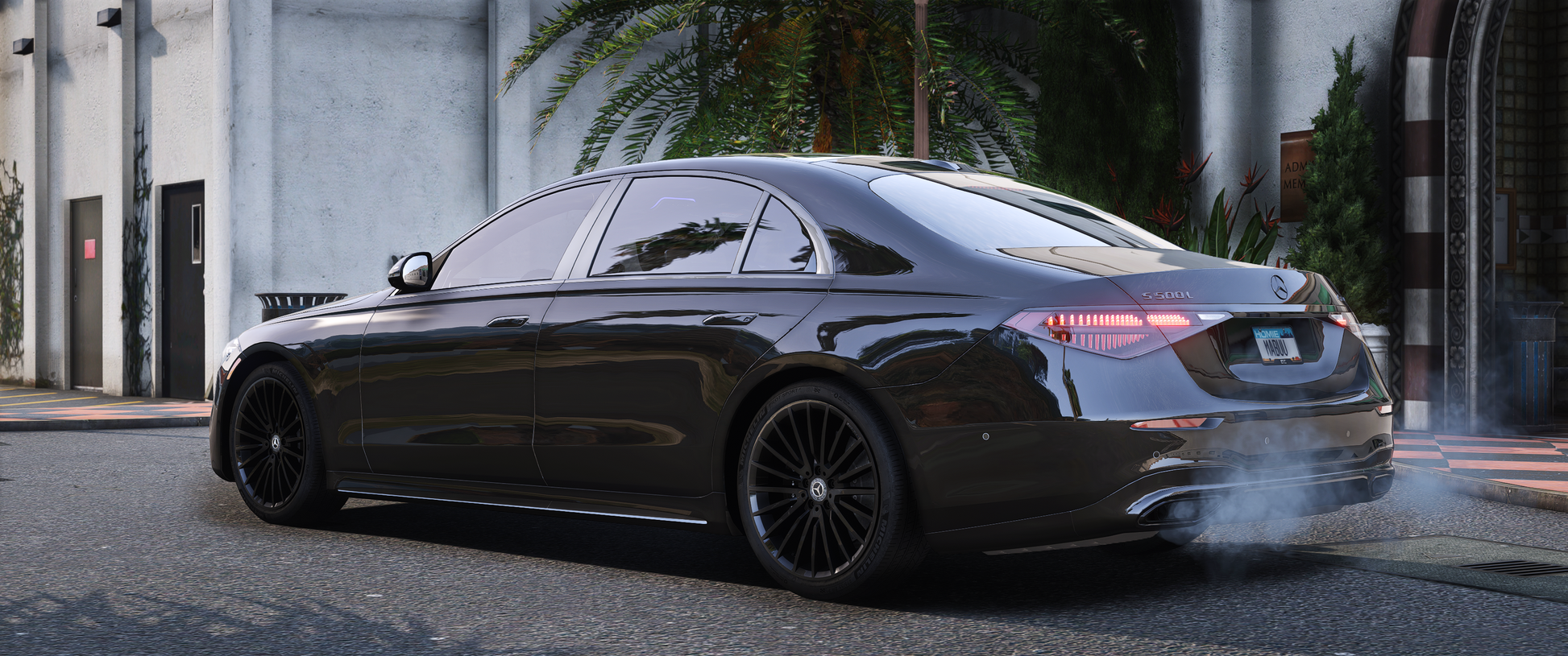 Mercedes-Benz S500 Black side profile showcasing luxury details in FiveM